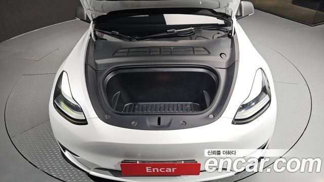 Tesla Model Y 2024 — photo 6