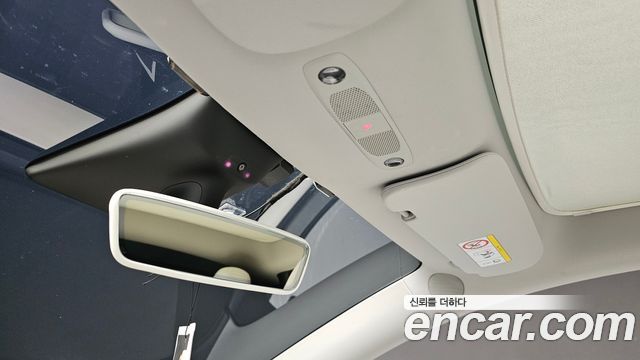 Tesla Model Y 2024 — photo 20