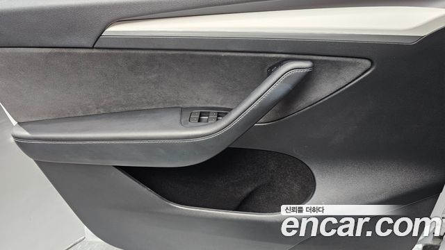 Tesla Model Y 2024 — photo 14
