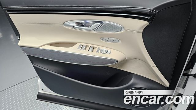 Genesis GV70 2024 — photo 14