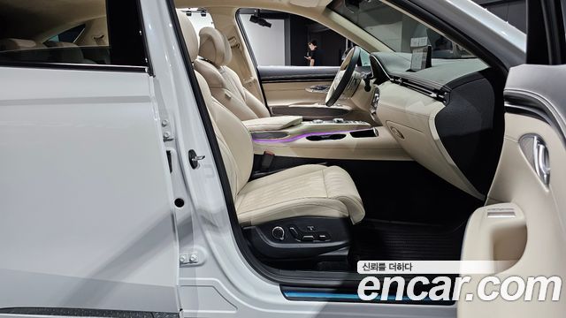 Genesis GV70 2024 — photo 16