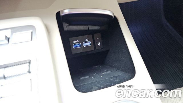 Genesis GV70 2024 — photo 28