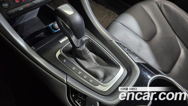 Ford Mondeo 2016 — photo 9