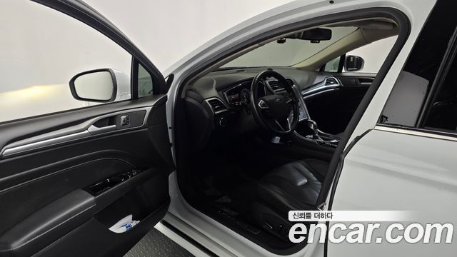Ford Mondeo 2016 — photo 10