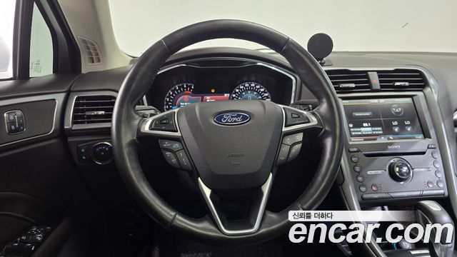 Ford Mondeo 2016 — photo 12