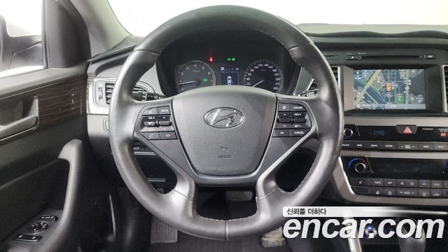 Hyundai Sonata 2016 — photo 19