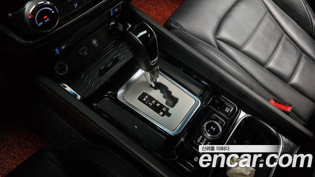 KG Mobility Rexton 2018 — photo 9