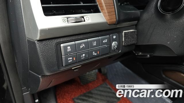 KG Mobility Rexton 2018 — photo 17