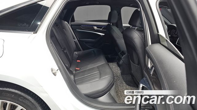 Audi A6 2020 — photo 17