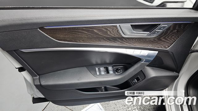 Audi A6 2020 — photo 14