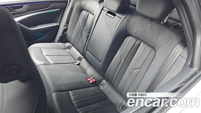 Audi A6 2020 — photo 32