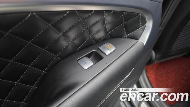 Genesis G70 2018 — photo 19