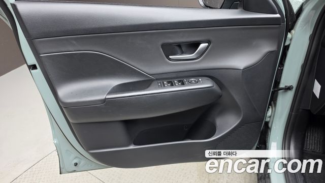 Hyundai Kona 2023 — photo 14