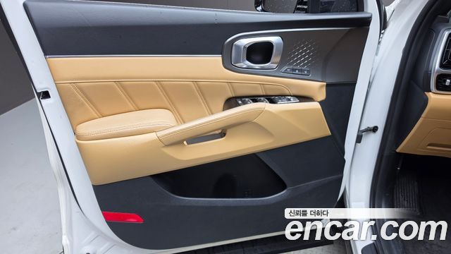 Kia Sorento 2023 — photo 14
