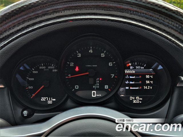 Porsche Macan 2021 — photo 8