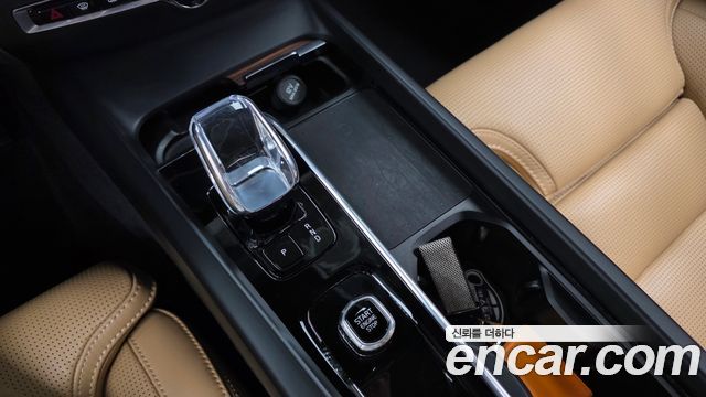 Volvo V60 2024 — photo 12