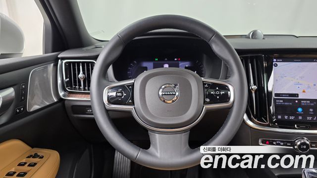 Volvo V60 2024 — photo 18