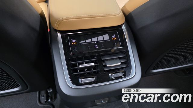 Volvo V60 2024 — photo 24