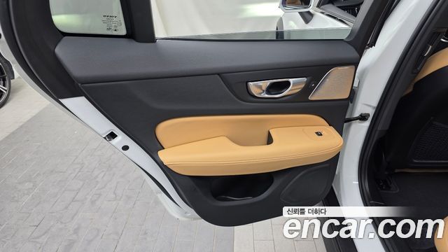Volvo V60 2024 — photo 15