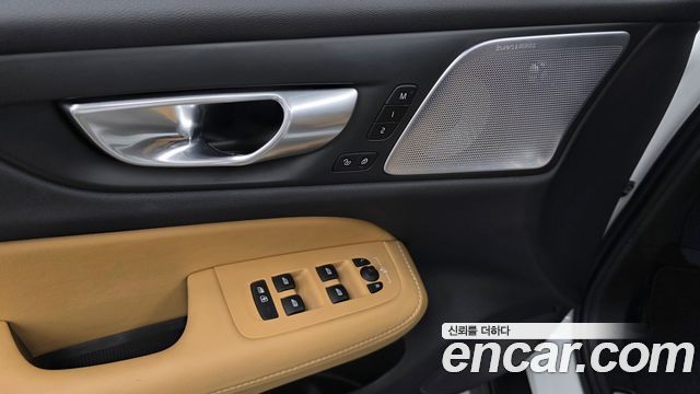 Volvo V60 2024 — photo 28