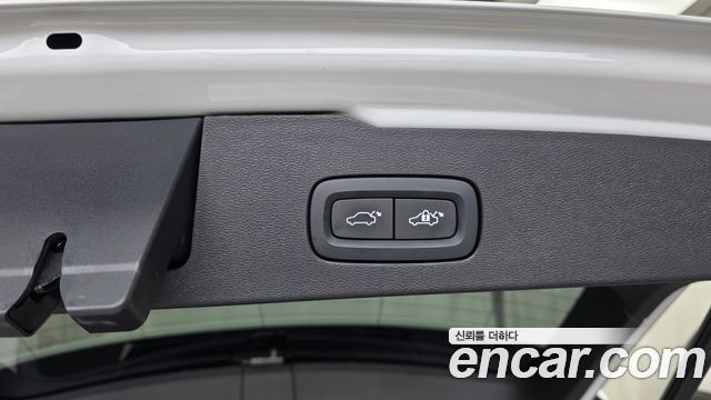 Volvo V60 2024 — photo 30