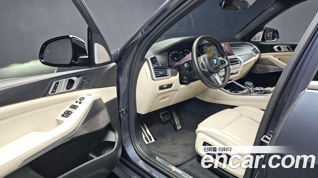 BMW X5 2021 — photo 10