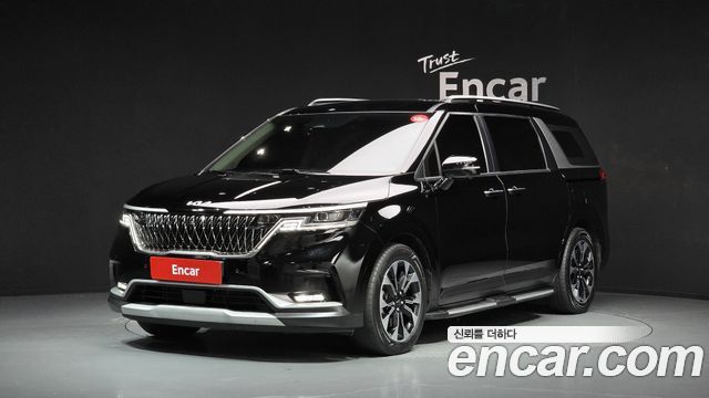Kia Canival 2023 — photo 1