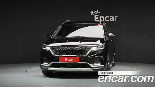 Kia Canival 2023 — photo 3