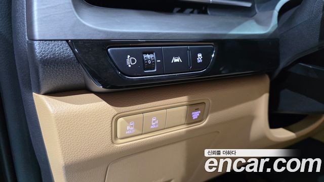 Kia Canival 2023 — photo 19
