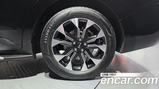 Kia Canival 2023 — photo 7