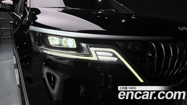 Kia Canival 2023 — photo 8