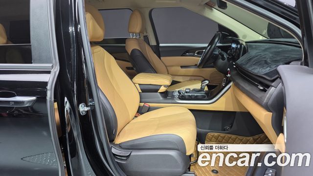 Kia Canival 2023 — photo 16
