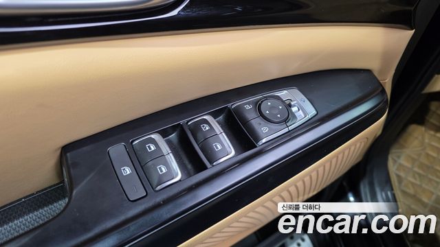 Kia Canival 2023 — photo 29