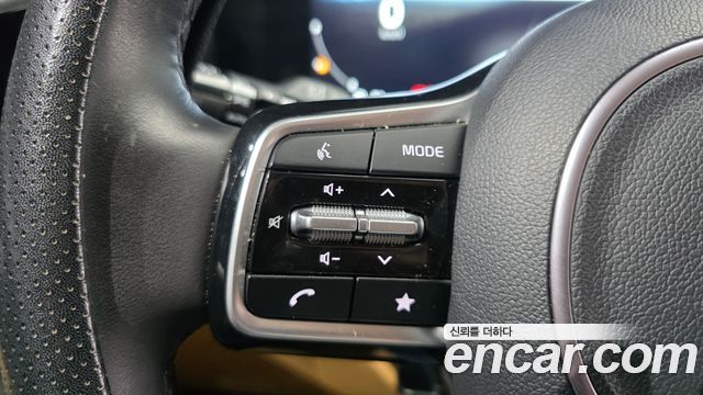 Kia Canival 2023 — photo 31