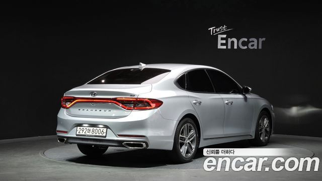 Hyundai Grandeur 2018 — photo 2