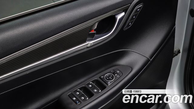 Hyundai Grandeur 2018 — photo 16