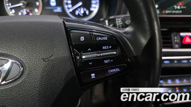 Hyundai Grandeur 2018 — photo 17