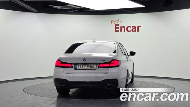 BMW 5-Series 2022 — photo 4