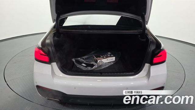 BMW 5-Series 2022 — photo 20