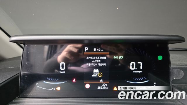 Hyundai Staria 2025 — photo 11