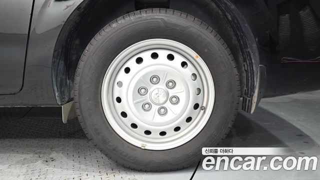 Hyundai Staria 2025 — photo 7