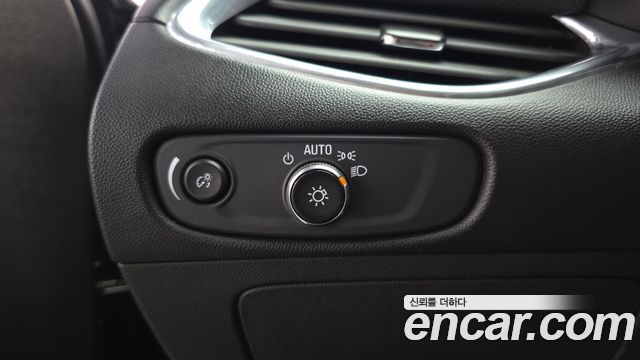 Chevrolet Korea Malibu 2019 — photo 17
