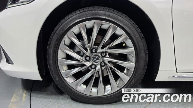 Lexus ES 2026 — photo 5