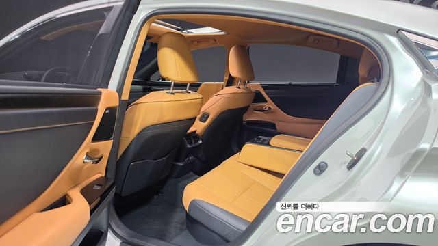 Lexus ES 2026 — photo 17