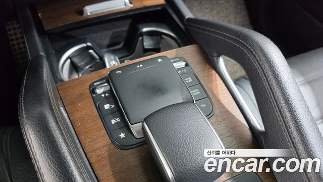 Mercedes-Benz GLS-Class 2020 — photo 16