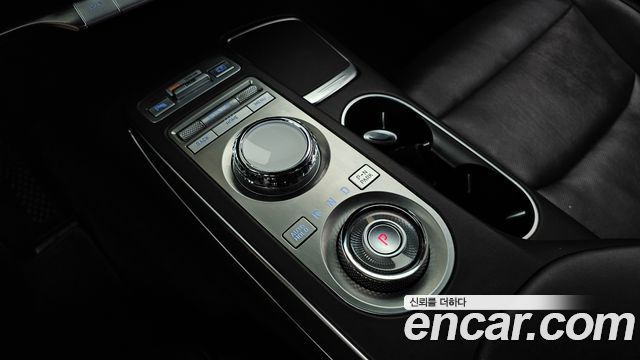 Genesis GV70 2021 — photo 9