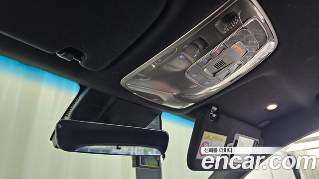 Genesis GV70 2021 — photo 17