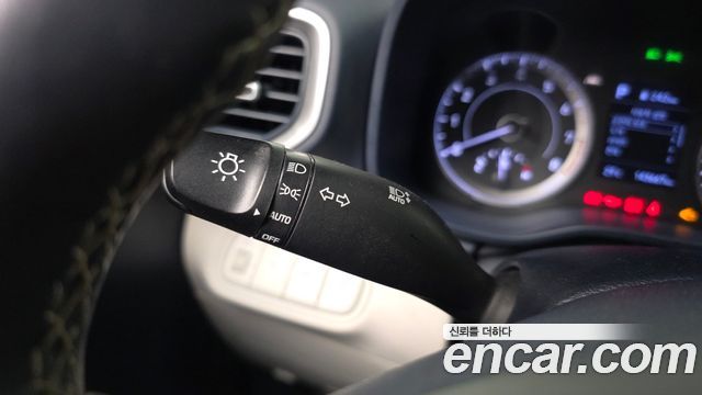 Hyundai Venue 2020 — photo 23
