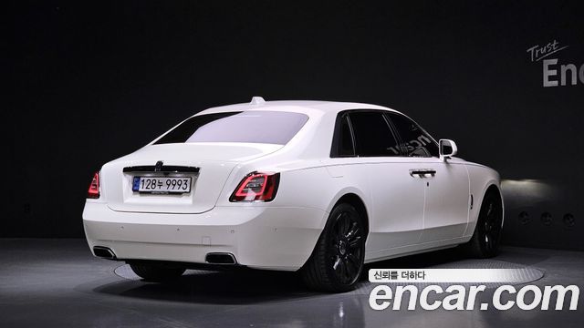 Rolls-Royce Ghost 2022 — photo 2