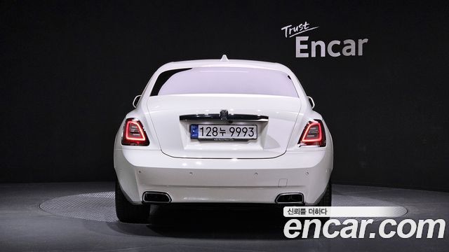 Rolls-Royce Ghost 2022 — photo 4